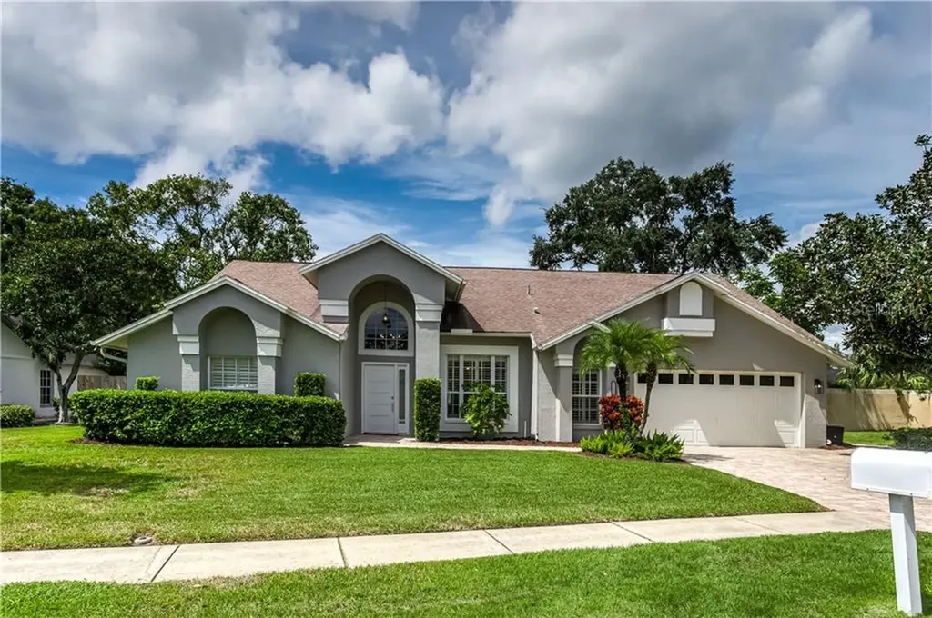 12824 Wallingford Drive Tampa FL 33624