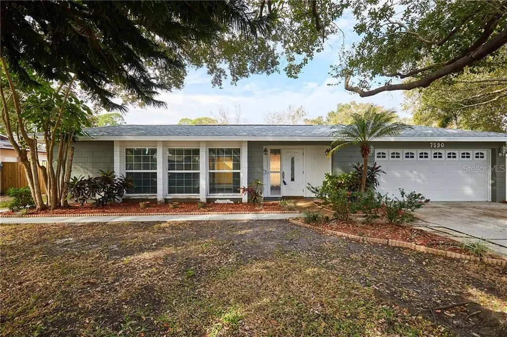 7590 20th Street N St Petersburg FL 33702