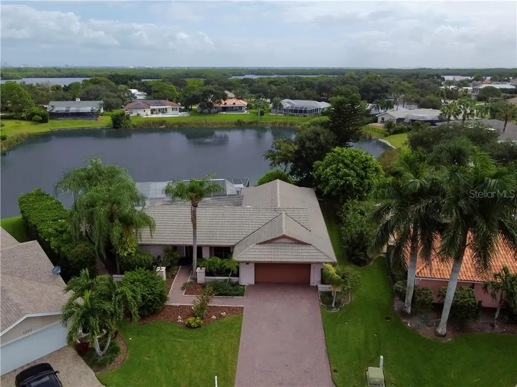 7229 17th Court NE St Petersburg FL 33702