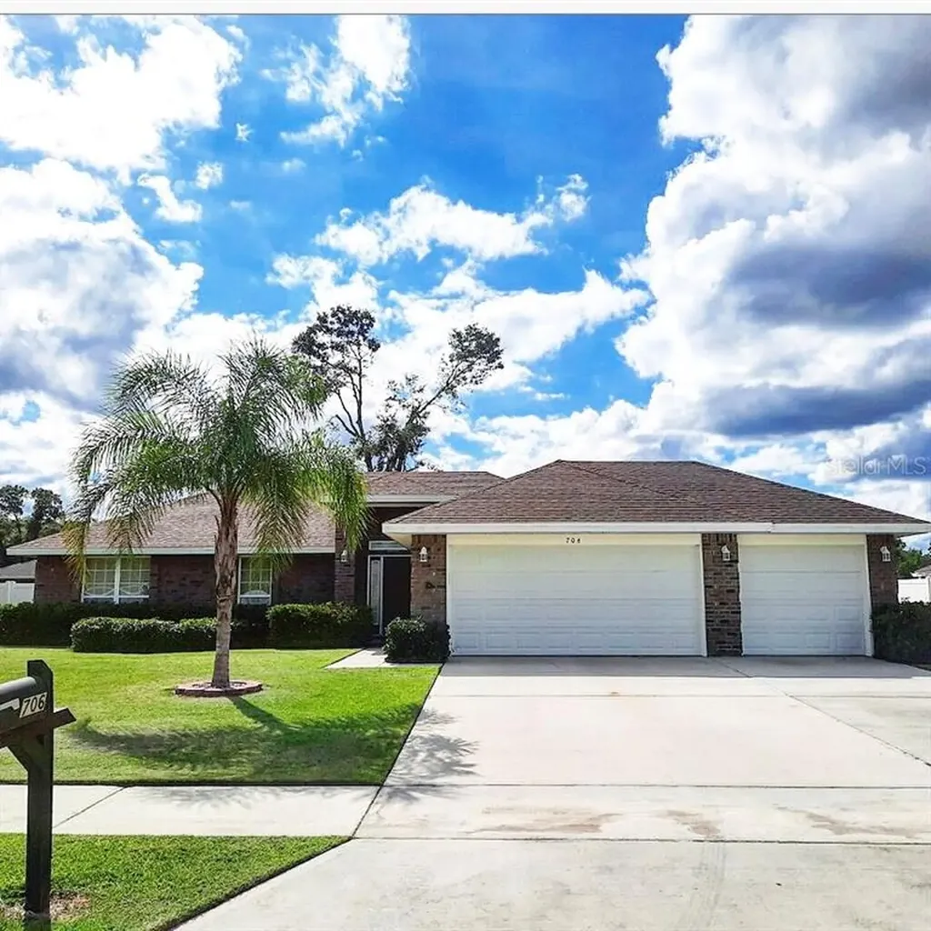706 Cinnamon Fern Lane Deland FL 32720