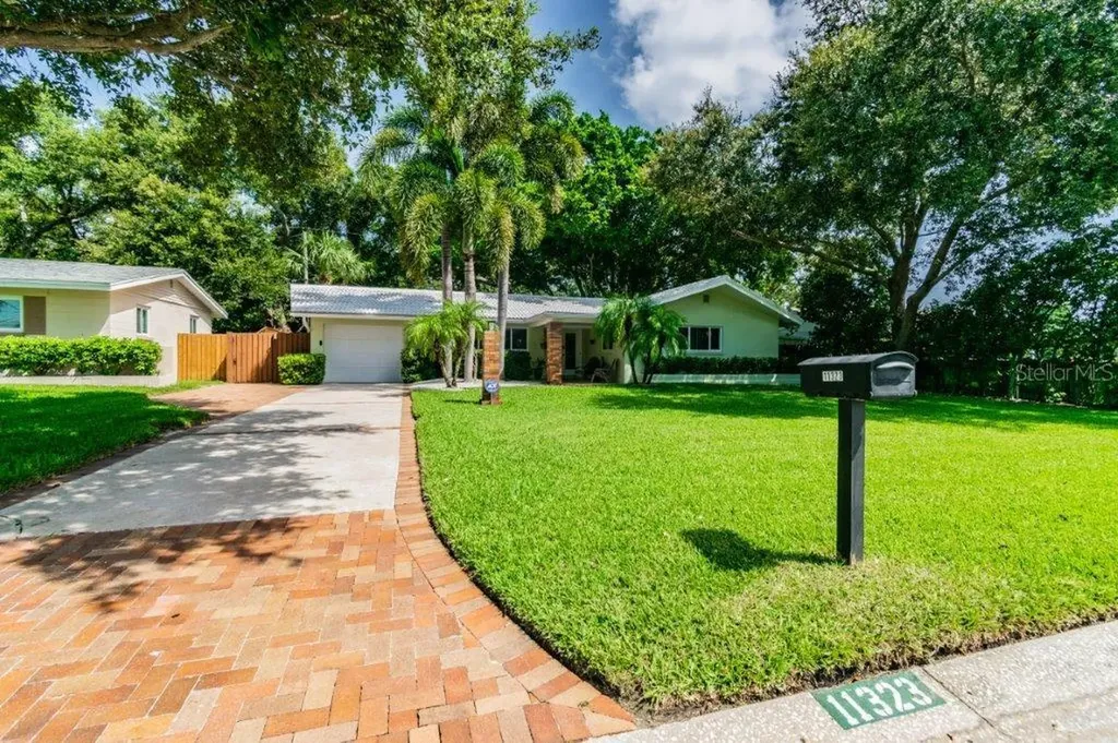 11323 72nd Terrace Seminole FL 33772