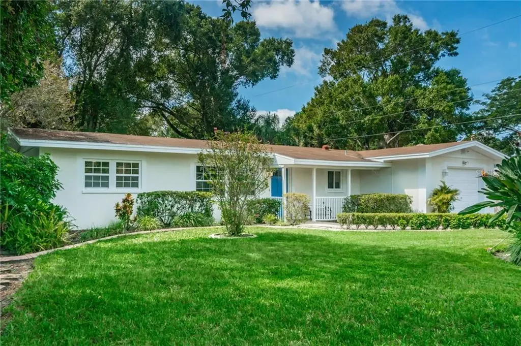 4704 W Oakellar Avenue Tampa FL 33611