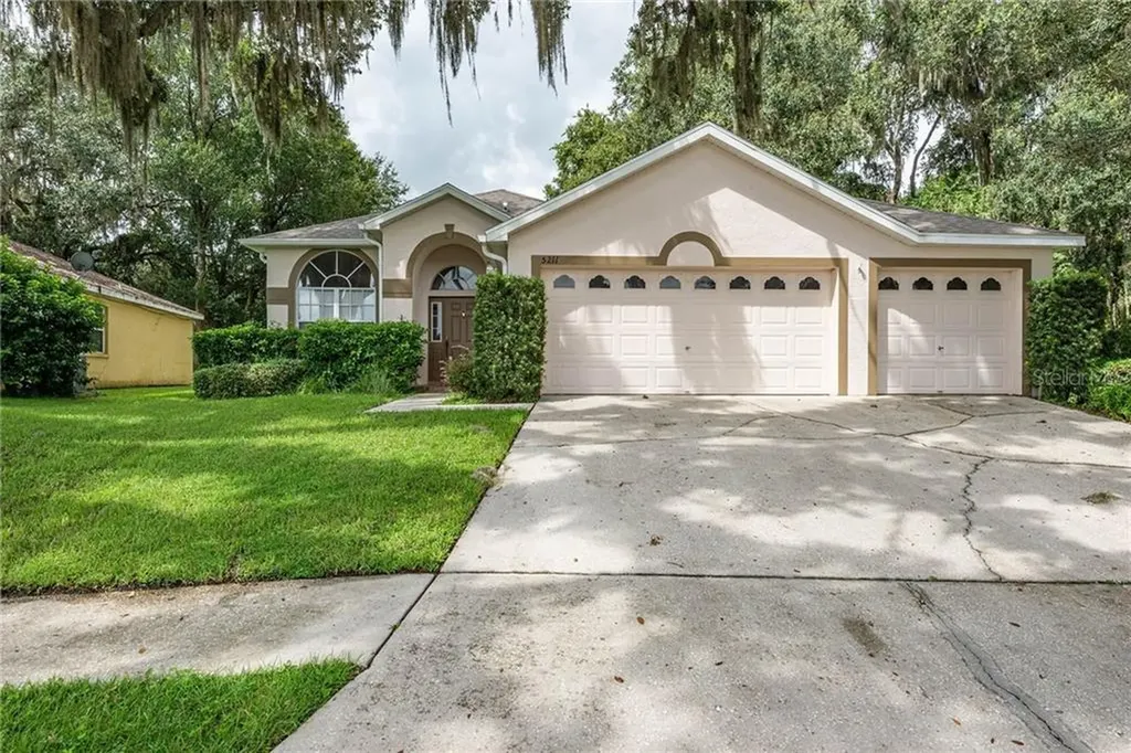 5211 Pond View Court Zephyrhills FL 33541