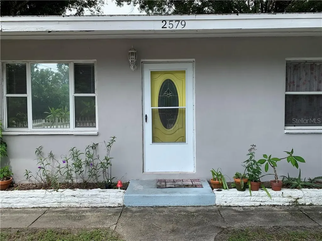 2579 14th Avenue N St Petersburg FL 33713