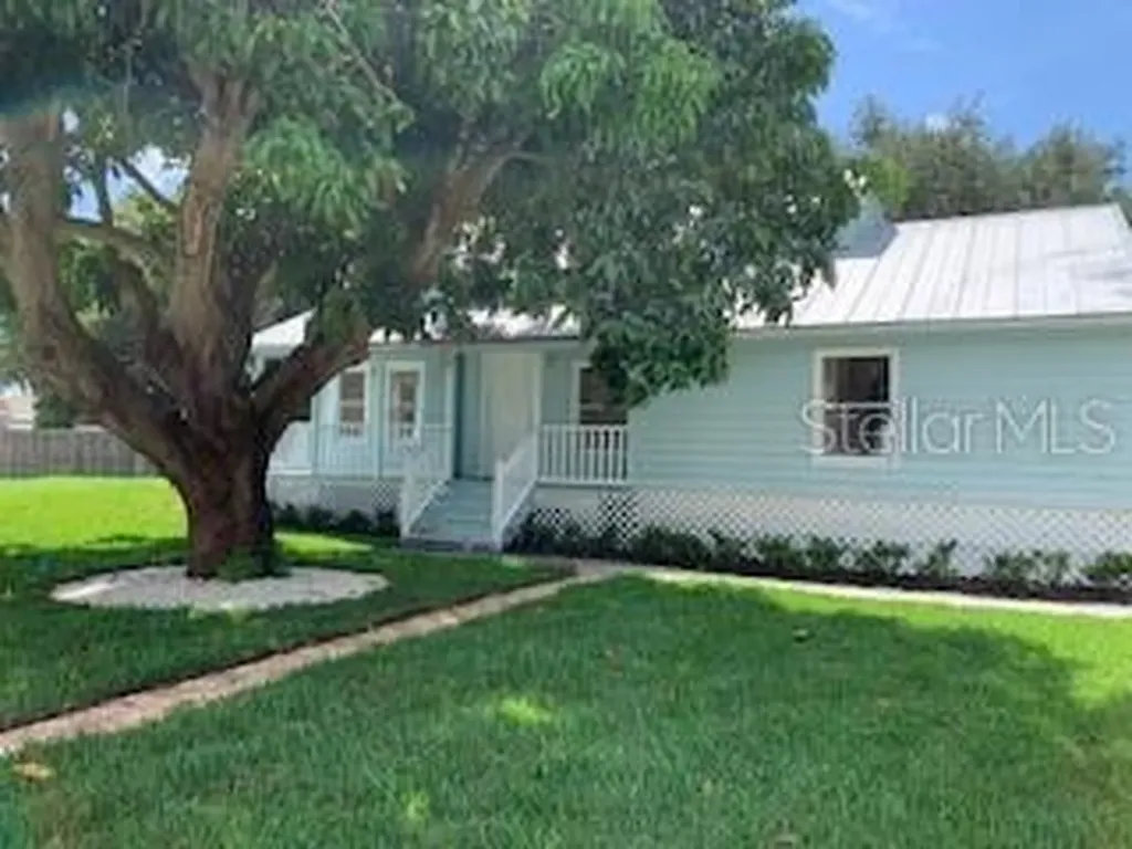 808 89th Street NW Bradenton FL 34209