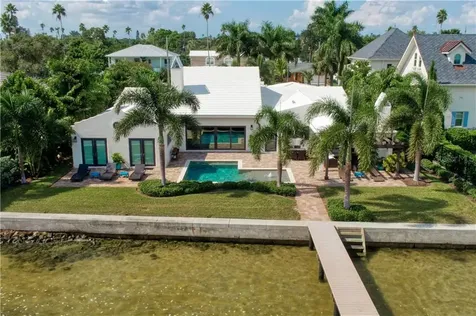 4019 Bayshore Boulevard NE St Petersburg FL 33703