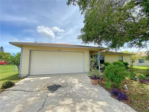 1013 NE 12th Street Cape Coral FL 33909