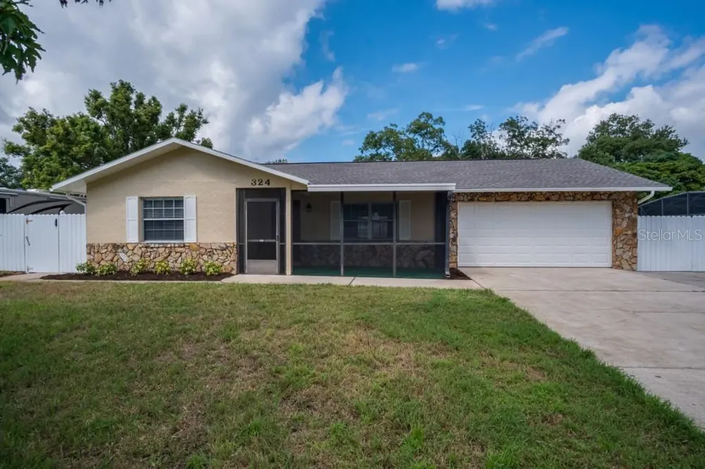 324 Wisconsin Avenue Saint Cloud FL 34769
