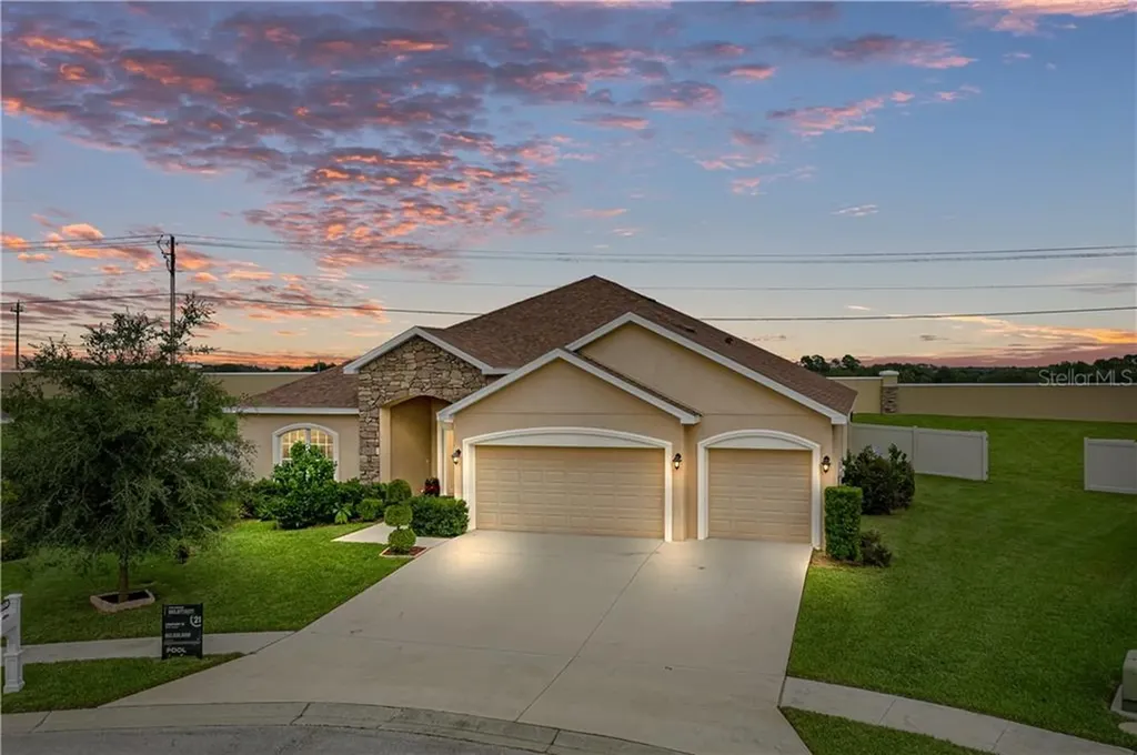 272 Lake Arietta Court Auburndale FL 33823