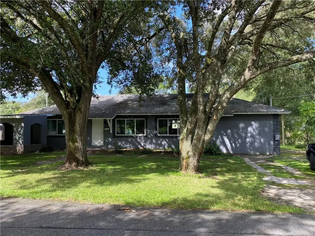 13901 9th Street Dade City FL 33525