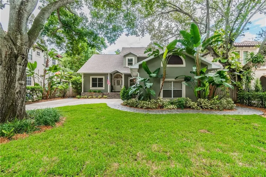 6208 S Russell Street Tampa FL 33611