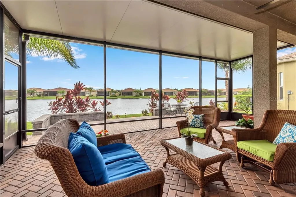 4817 Grand Banks Drive Wimauma FL 33598