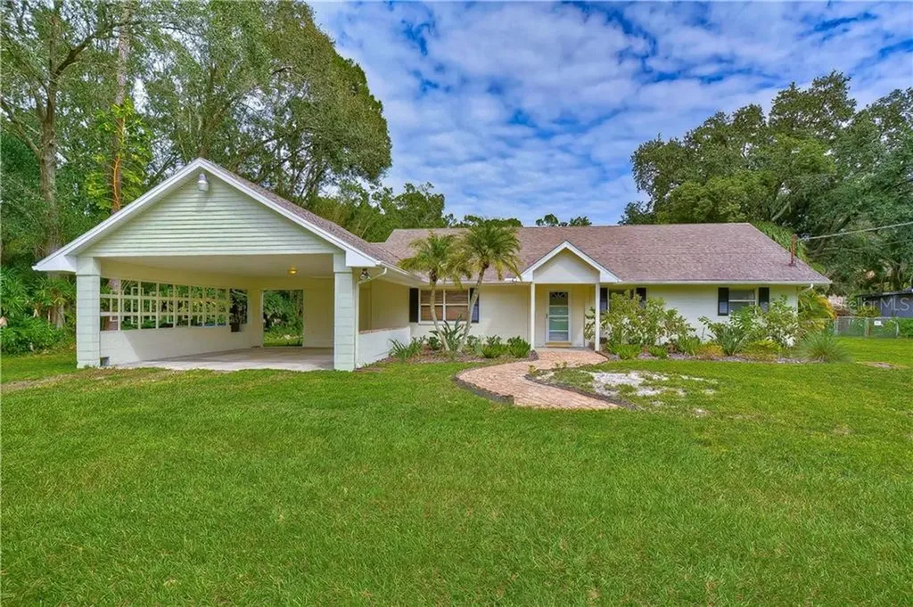 11403 N Grady Avenue Tampa FL 33618