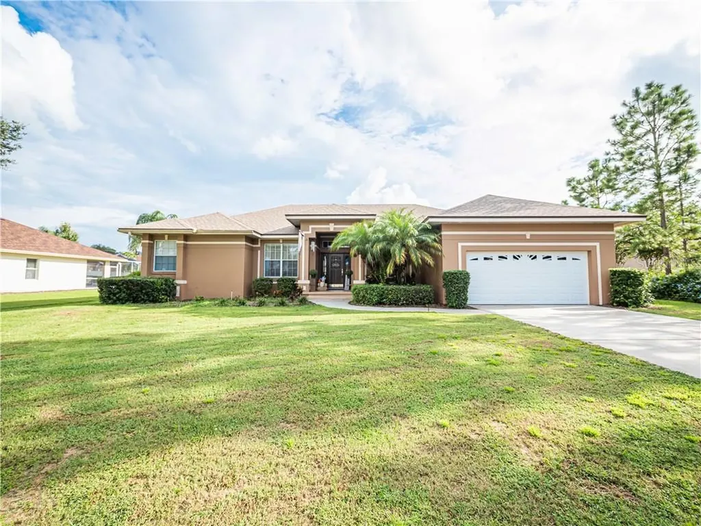 5660 Woodwind Hills Drive Lakeland FL 33812