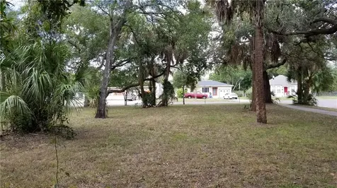 2710 18th Avenue S St Petersburg FL 33712