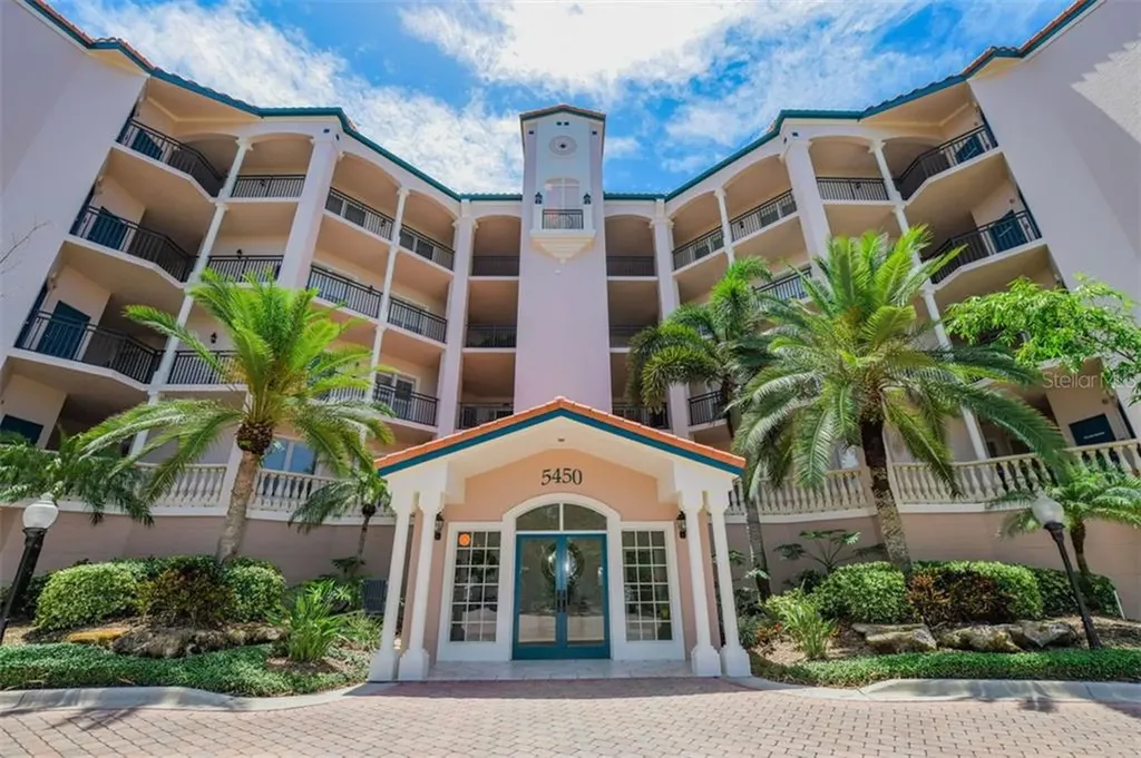 5450 Eagles Point Circle Sarasota FL 34231