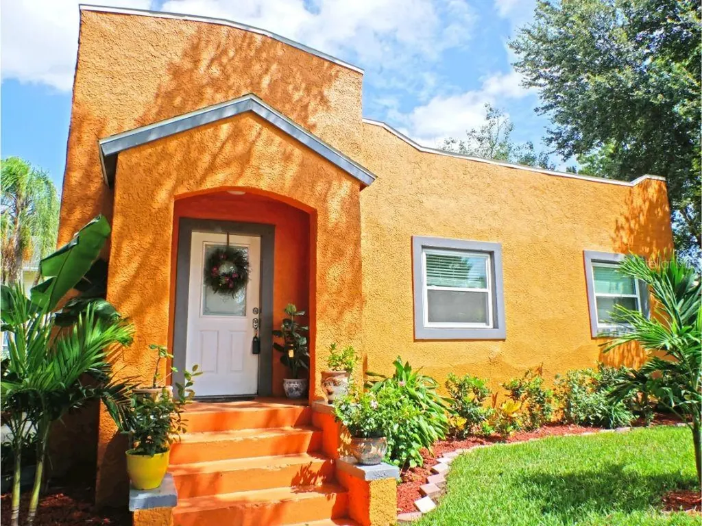 2221 14th Avenue N St Petersburg FL 33713