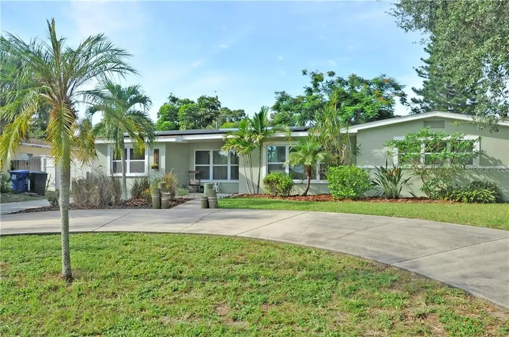 7559 15th Avenue N St Petersburg FL 33710