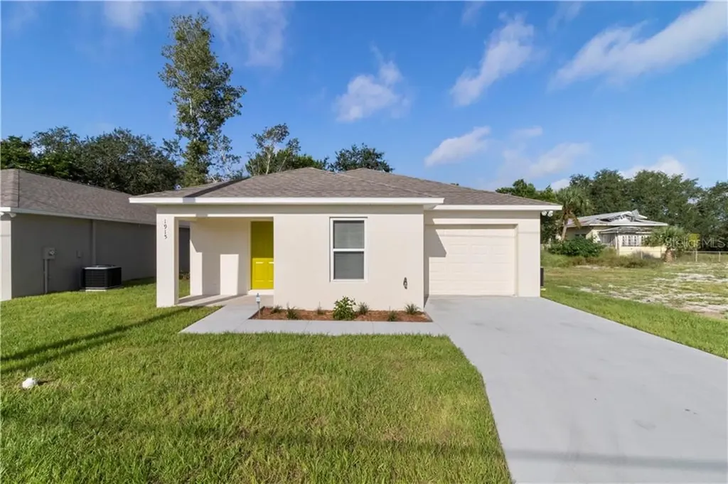1915 Brown Street NE Winter Haven FL 33881
