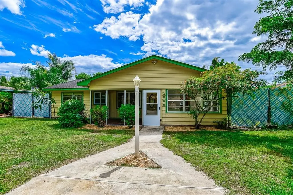 2880 Sequoia Lane Sarasota FL 34237
