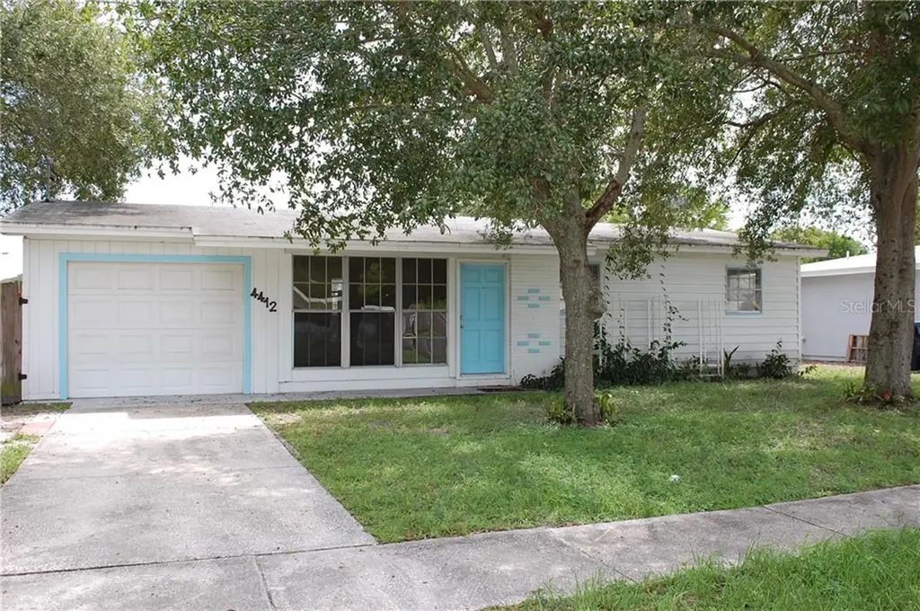 4412 W Bay Avenue Tampa FL 33616