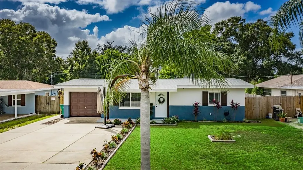 2237 Casa Vista Drive Palm Harbor FL 34683