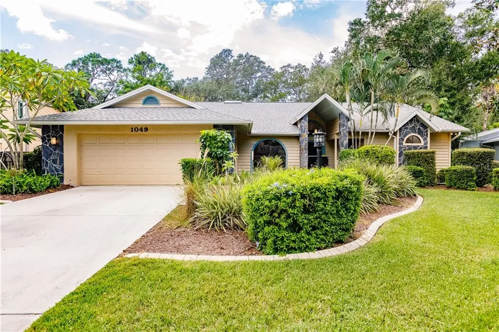1049 Greystone Lane Sarasota FL 34232