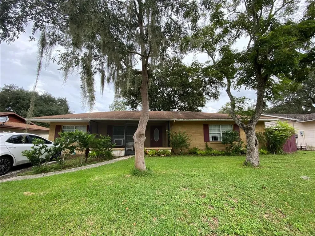1306 Oakhill Street Seffner FL 33584