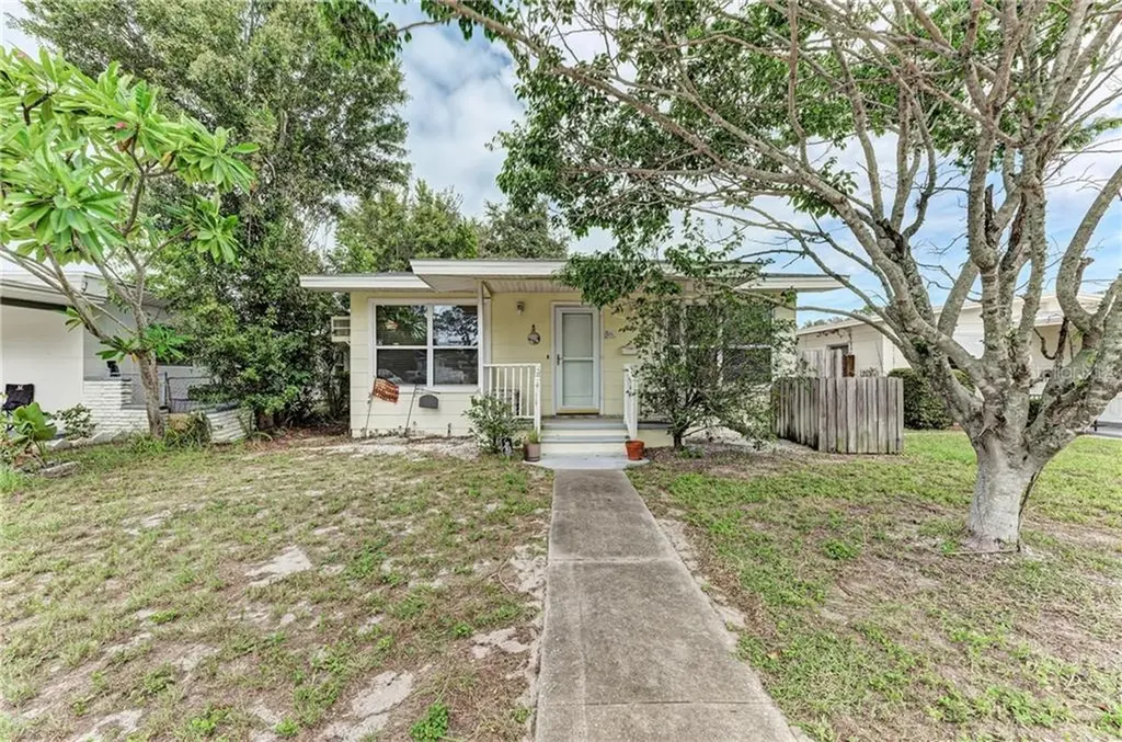 511 62nd Avenue S St Petersburg FL 33705
