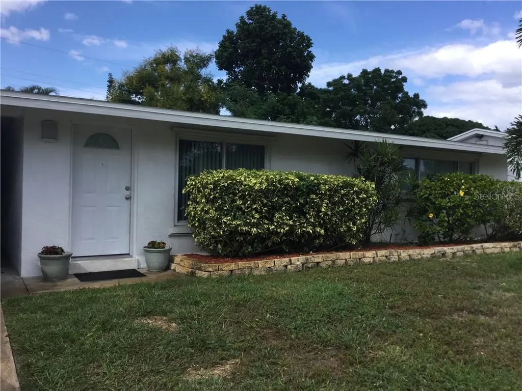2203 Bayshore Gardens Parkway Bradenton FL 34207