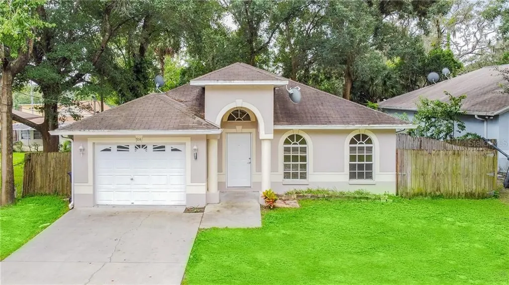 914 W Knollwood Street Tampa FL 33604