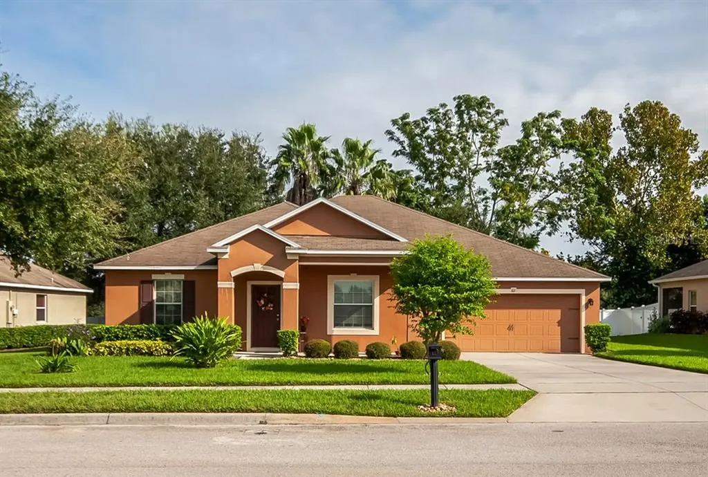 611 Mary Paula Drive Apopka FL 32712