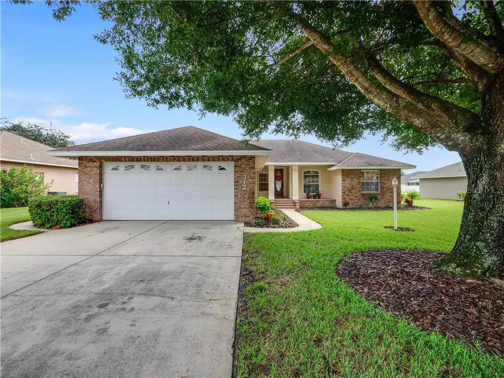 312 Winona Court Auburndale FL 33823