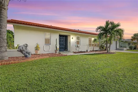 1318 Aqui Esta Drive Punta Gorda FL 33950