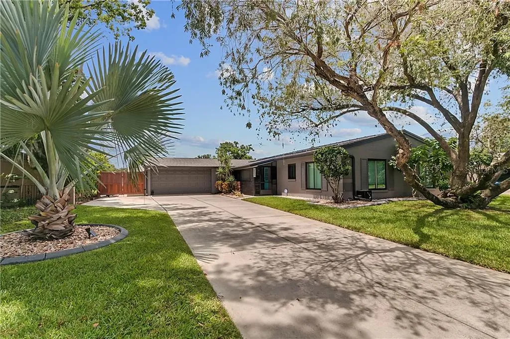 2503 Sea Breeze Court Orlando FL 32805