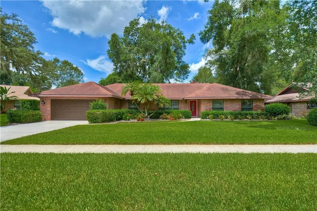 2214 Wildwood Hollow Drive Valrico FL 33596
