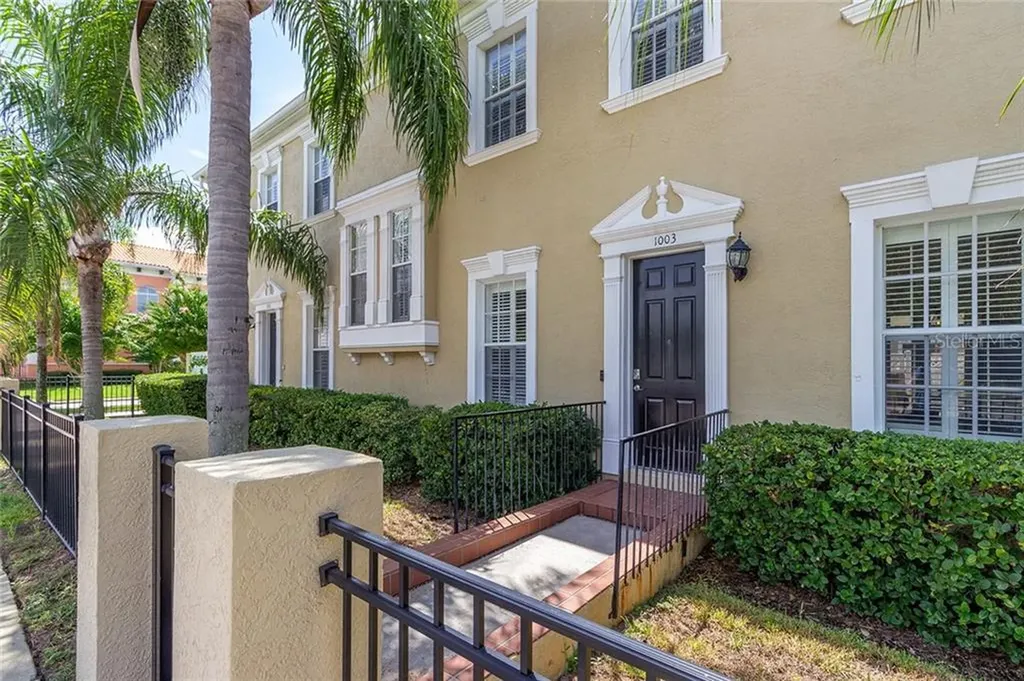 1003 Edison Park Court Tampa FL 33606