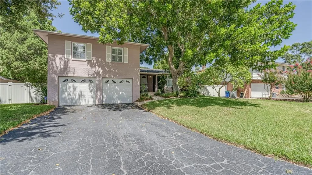 8540 140th Street Seminole FL 33776