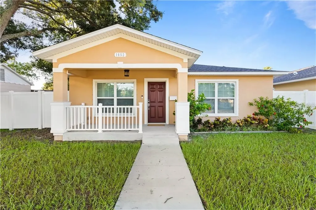 1652 38th Avenue N St Petersburg FL 33713