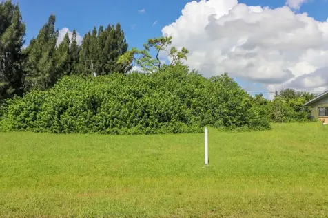 Lot 33 Venetia Avenue North Port FL 34287