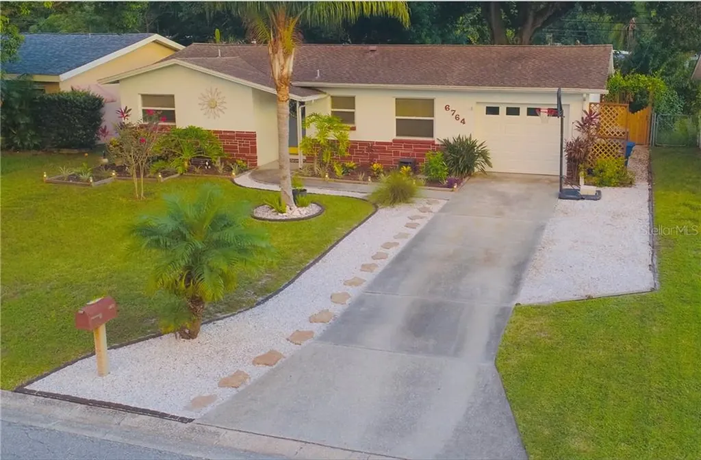 6764 297th Avenue N Clearwater FL 33761