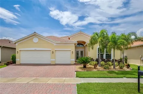 16303 Garnet Glen Place Wimauma FL 33598