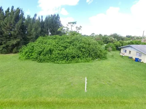 Lot 34 Venetia Avenue North Port FL 34287