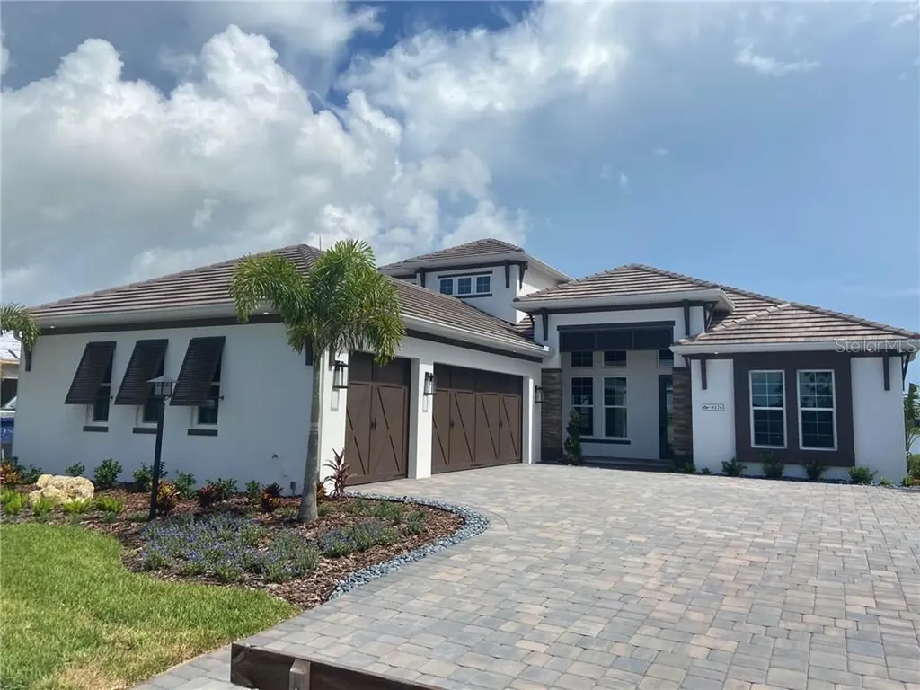8176 Grande Shores Drive Sarasota FL 34240