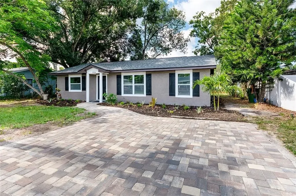 2916 Oak Street Sarasota FL 34237