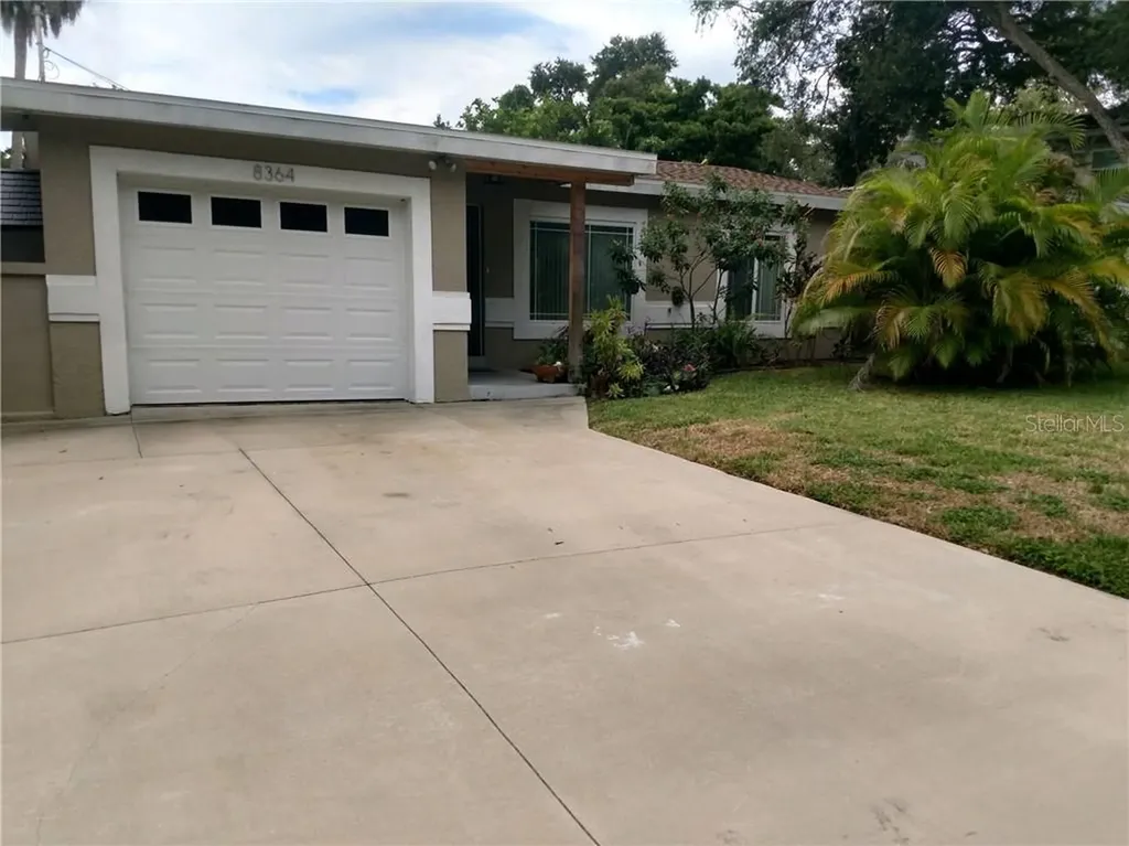 8364 42nd Avenue N St Petersburg FL 33709