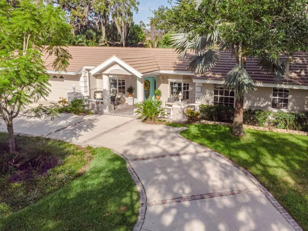 111 Crestwood Lane Largo FL 33770