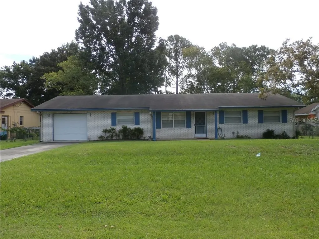 1085 Eagles Nest Avenue Deltona FL 32725