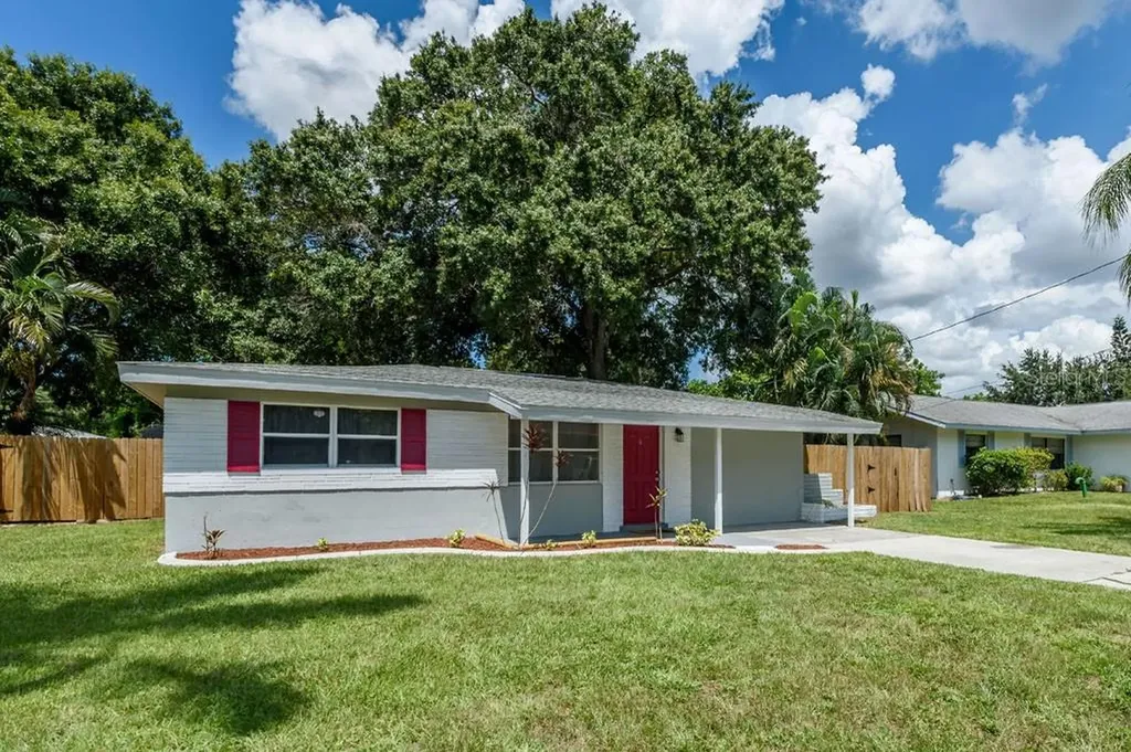 2620 Wells Avenue Sarasota FL 34232