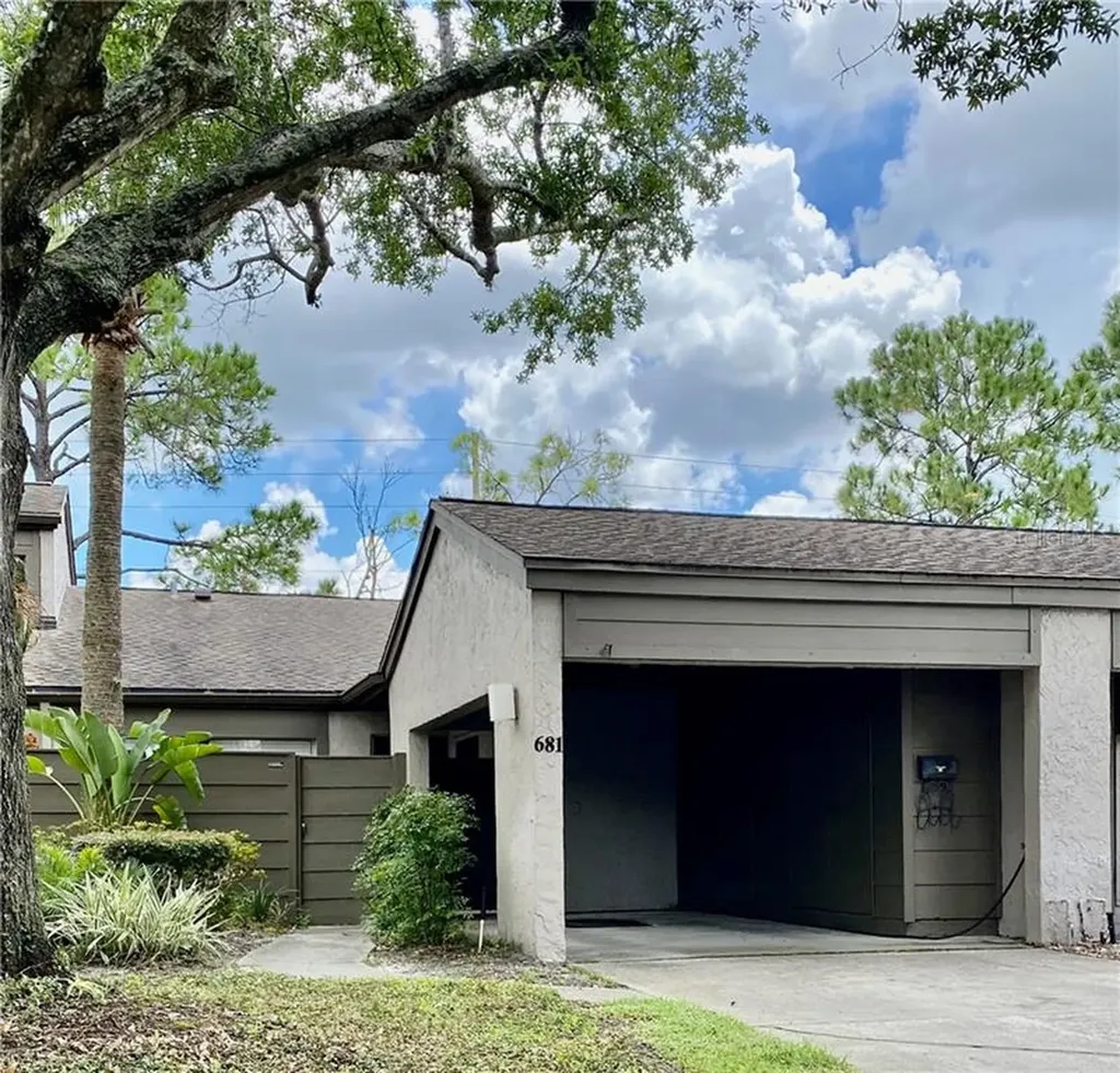 681 Woodridge Drive Fern Park FL 32730